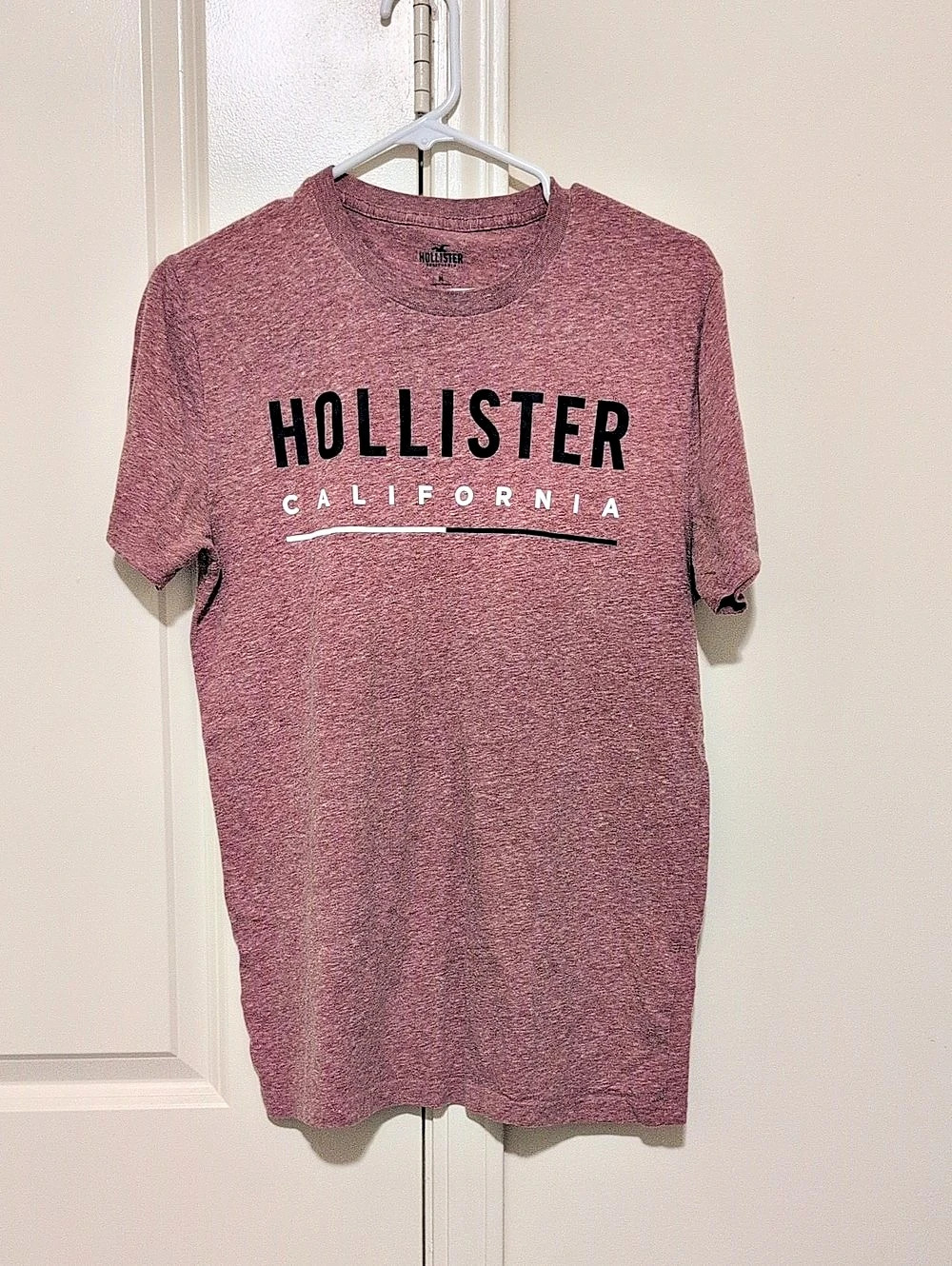 Hollister California Graphic Logo T-Shirt Light Red/Pink Medium